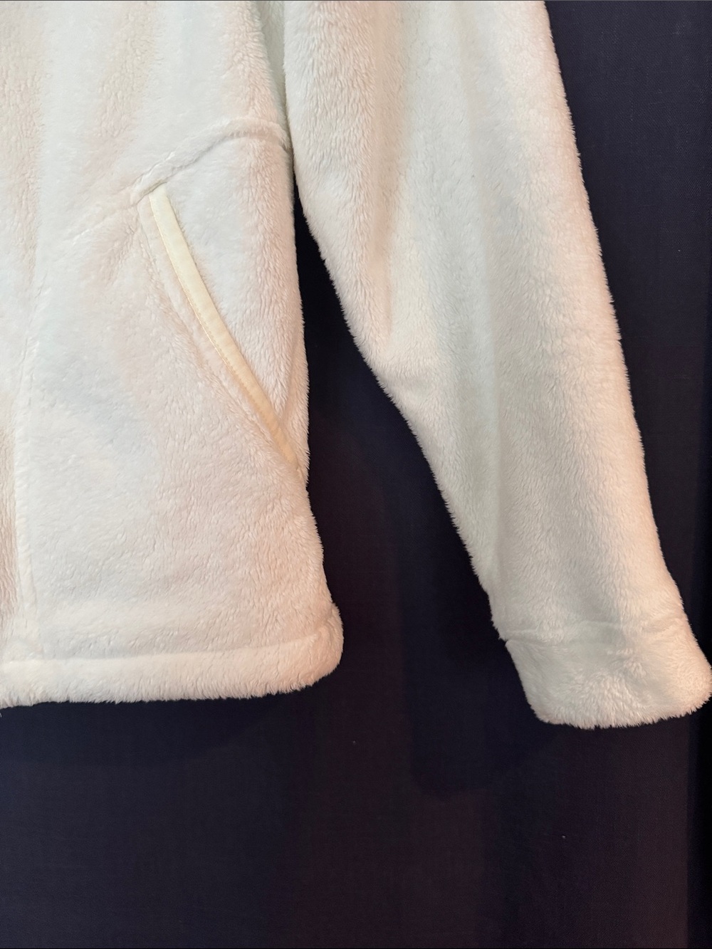 North Face White Plush Hooded Fleece Jacket with Pockets - Woman’s Size M - Picture 4 of 16
